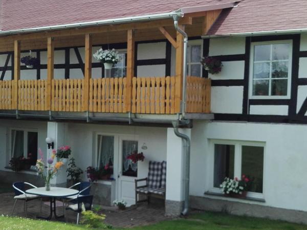 A la foto es mostra l'objecte Bärenhof Langenbernsdorf situat a la ciutat de Berga.
