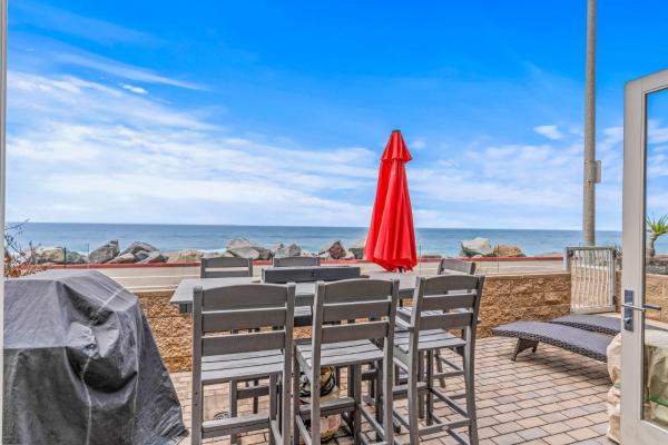 A la foto es mostra l'objecte Oceanside Escape situat a la ciutat de Oceanside.