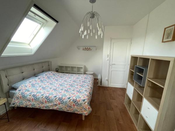 A la foto es mostra l'objecte La belle abeille situat a la ciutat de Eyrans.