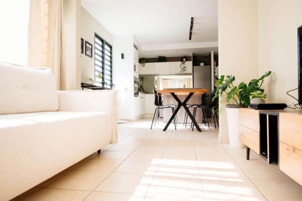 Votre oasis de tranquillité proche de la ville T2 entièrement rénové et équipé secteur centre, Fort-de-France