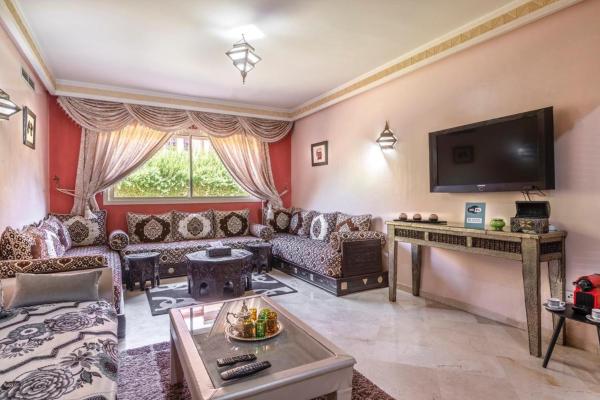 Na fotografii je vidět objekt MAJORELLE APPARTEMENT FAMILIAL nacházející se ve městě Marakéš.