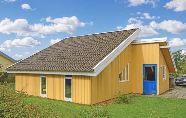 På billedet ses objektet Two-Bedroom Holiday Home In Hemmet beliggende i byen Hemmet.