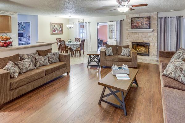 A la foto es mostra l'objecte Killeen Home with Sunroom about 8 Mi to Fort Cavazos! situat a la ciutat de Killeen.