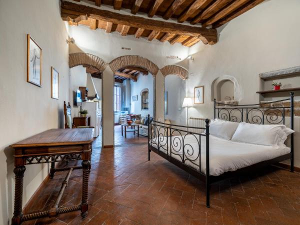 Santa Croce Junior Suite - Dolcevita Holiday, Florence