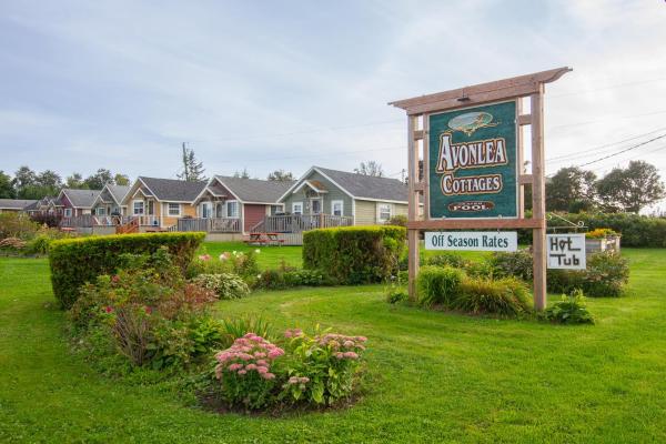 A la foto es mostra l'objecte Avonlea Cottages situat a la ciutat de Cavendish.