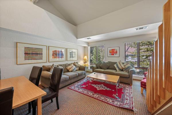 Palisades Tahoe Lodge Rentals Studio Loft #305 - 太浩湖