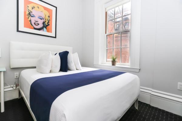 Zdjęcie 1: Charming & Stylish Studio on Beacon Hill #2