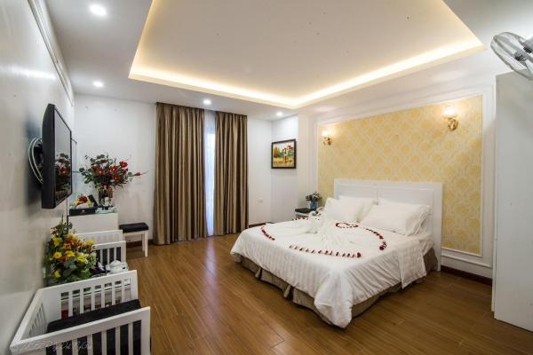 Nella foto è visibile l'oggetto Lotus Hotel - A24, Khu Đấu Giá, Vạn Phúc - by Bay Luxury situato nella città di Dai Mo.