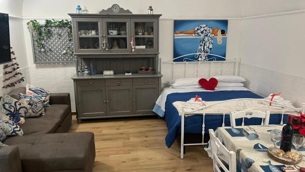 A la foto es mostra l'objecte Moretti Home situat a la ciutat de Bari.