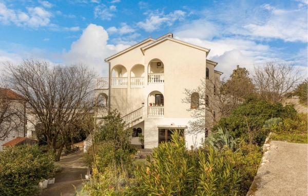 Amazing Apartment In Novi Vinodolski With Wifi - Klenovica
