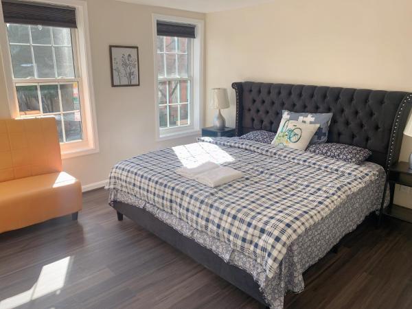 Na fotografii je vidět objekt Sweet bedroom located central of downtown nacházející se ve městě Baltimore.