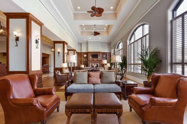 A la foto es mostra l'objecte Embassy Suites Savannah Historic District situat a la ciutat de Savannah.