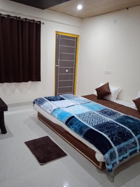 Na zdjęciu widoczny jest obiekt Sapphire Valley Guest House położony w mieście Badrinath.