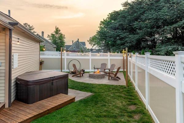 A la foto es mostra l'objecte AmishGuestCottage~cozystudio~hottub~patio situat a la ciutat de Kinzers.