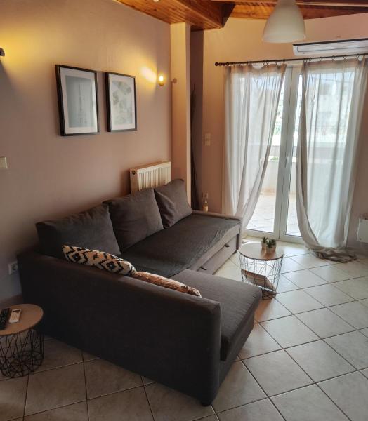A la foto es mostra l'objecte Vravrona Artemis Home & Transfer Airport situat a la ciutat de Artemida.