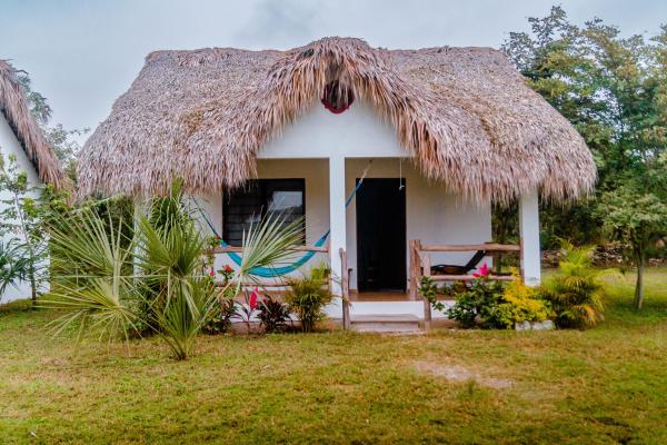 Nella foto è visibile l'oggetto Hotel - CABAÑAS THAJU - HUASTECA POTOSINA situato nella città di Tanchachín.