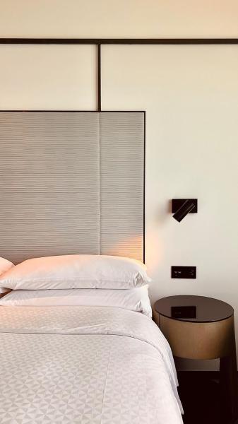 Zdjęcie 2: Four Points by Sheraton Hong Kong, Tung Chung