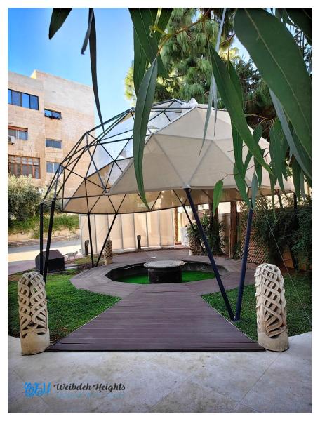 På billedet ses objektet Weibdeh Heights Hotel Suites beliggende i byen Amman.
