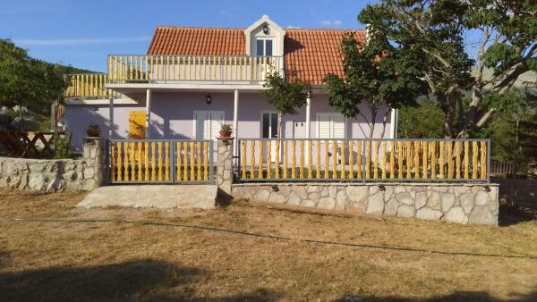En la foto se muestra el objeto Rooms with a parking space Kijevo, Zagora - 22243 ubicado en la ciudad de Milaši.