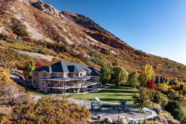 A la foto es mostra l'objecte Luxurious Mountain Retreat-unparalleled Views situat a la ciutat de Alpine.