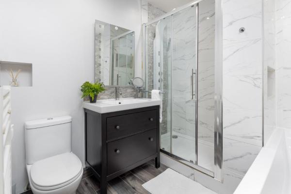 Zdjęcie 8: Flatzy - 3 Bedroom Apartment in Heart of City Centre
