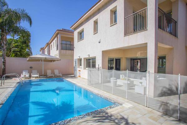 A la foto es mostra l'objecte Villa Michelle 10 situat a la ciutat de Protaras.