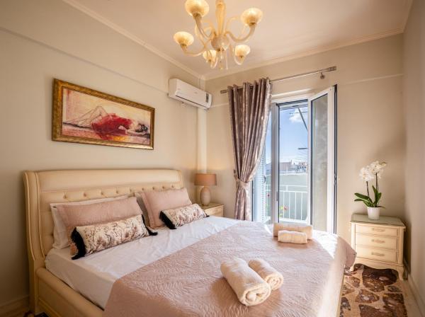 På bilden syns objektet Boutique Villa Aspasia som ligger i staden Lixouri.