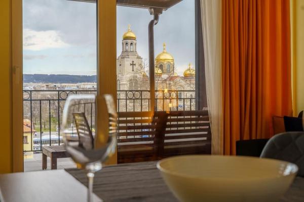 Panoramic 1 bedroom apartment in central Varna!, Warna