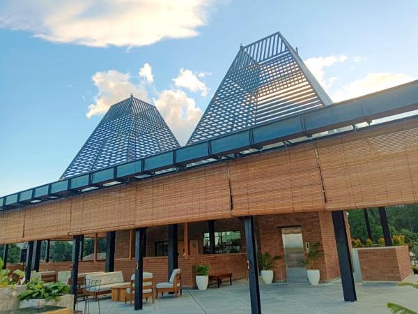På bildet vises objektet INDO ALAM RECREATIONAL RESORT som ligger i byen Sindanglaya.