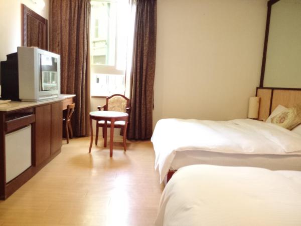 Třílůžkový pokoj s vanou — 26 m² - 玉泉旅館