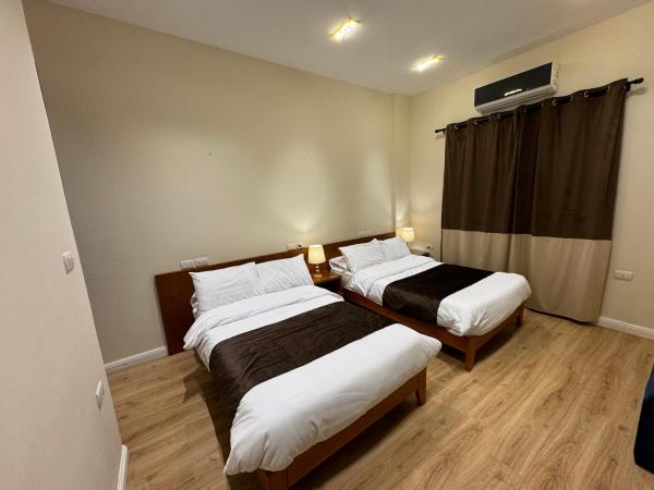 Nella foto è visibile l'oggetto Marron Serviced Studios and Rooms situato nella città di Il Cairo.