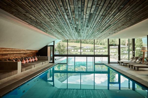 På billedet ses objektet Hotel Petrus beliggende i byen Brunico.