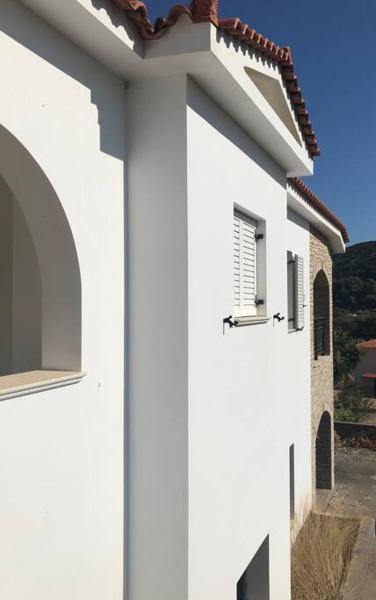Auf dem Foto ist das Objekt Villa Vlamari in der Stadt Vathý zu sehen.