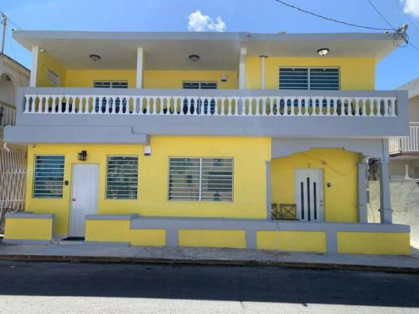 Large Space Close To Ferry With Ocean View, Unit 6 - Levittown