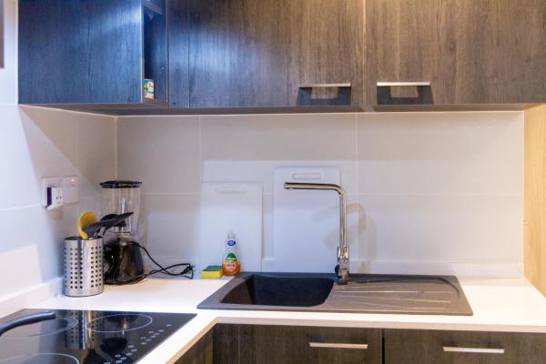A la foto es mostra l'objecte Skyline Loft, The Lennox situat a la ciutat de Accra.