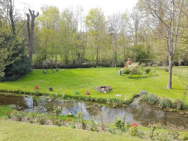 A la foto es mostra l'objecte Charmante Maison au calme situat a la ciutat de Yerres.