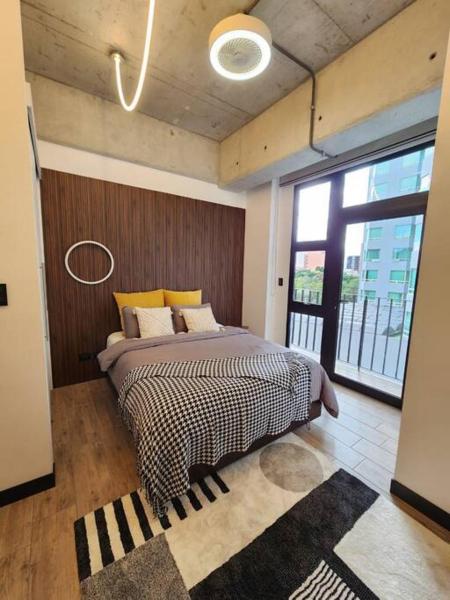 Eon Apart-estudio zona 10 con AC, Guatemala