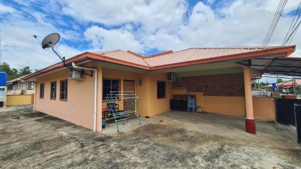 На фото показан объект Homestay 258 Beaufort, расположенный в городе Bambangan.