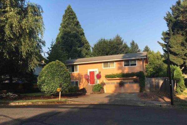 A la foto es mostra l'objecte West Linn Relaxing Entire Home WiFi TV Yard BBQ Eateries situat a la ciutat de Canby.