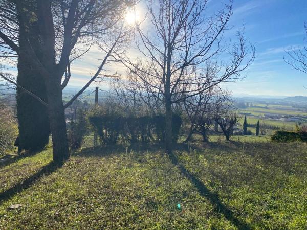 A la foto es mostra l'objecte Apparement Le Hameau des lavandes situat a la ciutat de La Roche-sur-Grane.