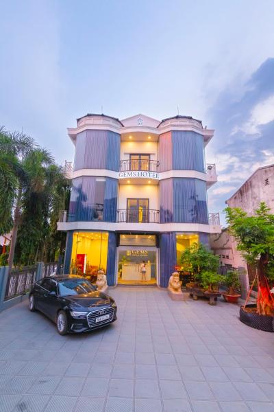 På billedet ses objektet Gems Hotel - Khách sạn Trảng Bàng beliggende i byen Trảng Bàng.