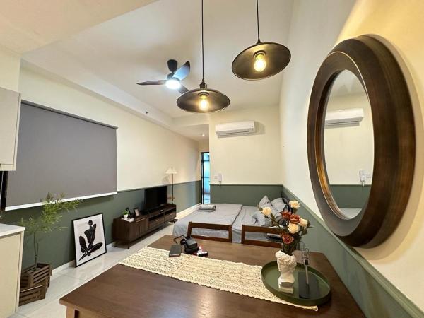 Paradigm Residence Studio 4pax 2King bed Netflix WiFi, Johor Bahru
