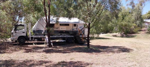 Rv Caravan In Rural Setting On Edge Of Town Close To Agquip - Gunnedah