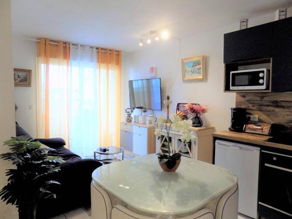 A la foto es mostra l'objecte Royan - APPARTEMENT au COEUR du CENTRE-VILLE - PLAGE à SEULEMENT 200m situat a la ciutat de Royan.