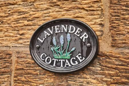 Φωτογραφία 1: Host & Stay - Lavender Cottage