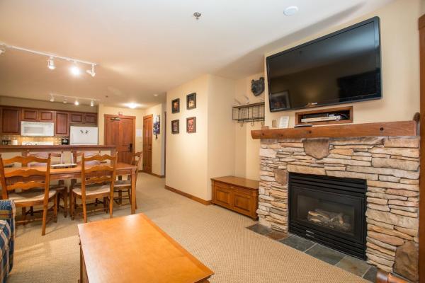 På billedet ses objektet 3216 - One Bedroom Den Standard Powderhorn Lodge condo beliggende i byen Solitude.