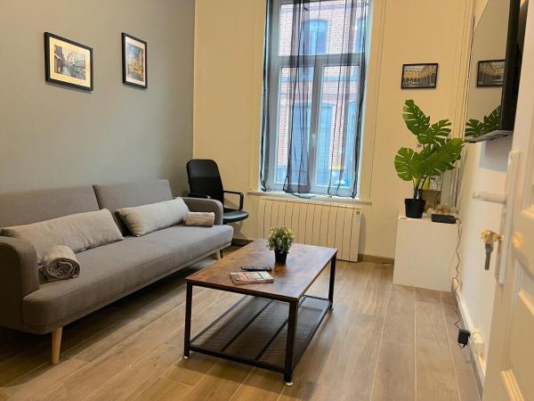 Auf dem Foto ist das Objekt Maison Cosy 5 chambres 3 SDB proche Lille in der Stadt Roubaix zu sehen.