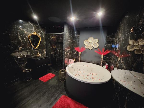 A la foto es mostra l'objecte O' Plaisirs Interdits - Loveroom situat a la ciutat de Caen.