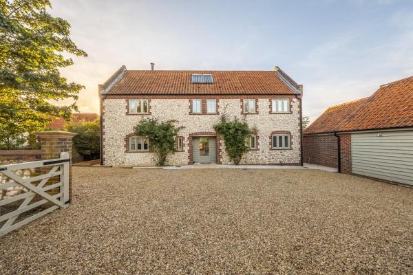Na zdjęciu widoczny jest obiekt The Beach House B położony w mieście Brancaster.