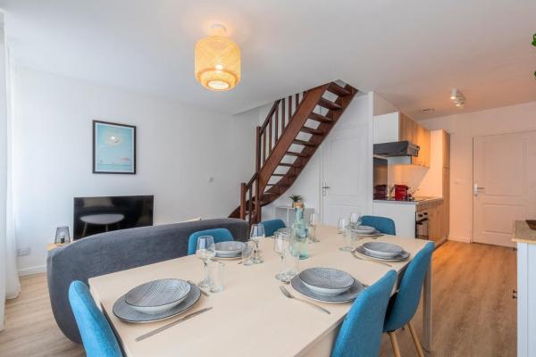 På bilden syns objektet 3-bedroom 3 bathrooms renovated in 2023 som ligger i staden Tourcoing.